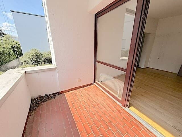 Commission-free from the owner! Unrenovated 2-room apartment with loggia in Gersthof!,