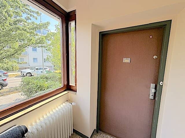Commission-free from the owner! Unrenovated 2-room apartment with loggia in Gersthof!,
