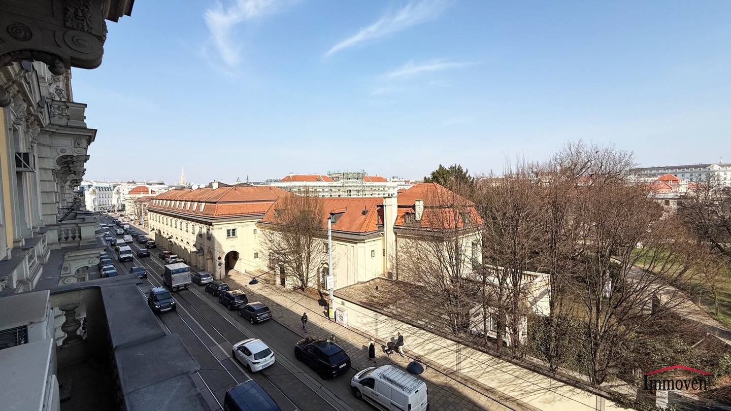 Apartment of the Superlatives on Prinz Eugen-Straße with View of Belvedere Palace