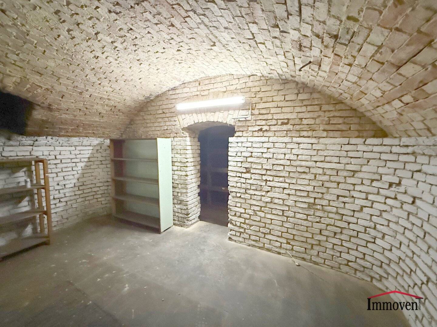 Storage space near Stadthalle and Westbahnhof