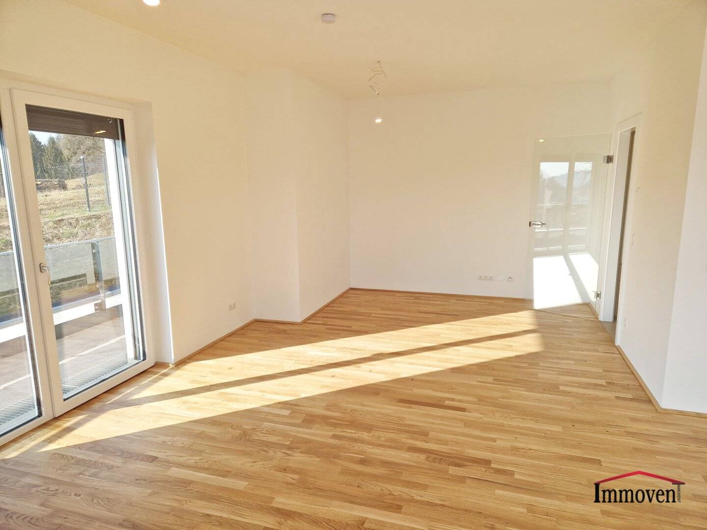 Erstbezug & Ruhelage in Mariatrost: moderne 3-Zimmerwohnung mit Terrasse, mit Garten und 2 Tiefgaragenplätze