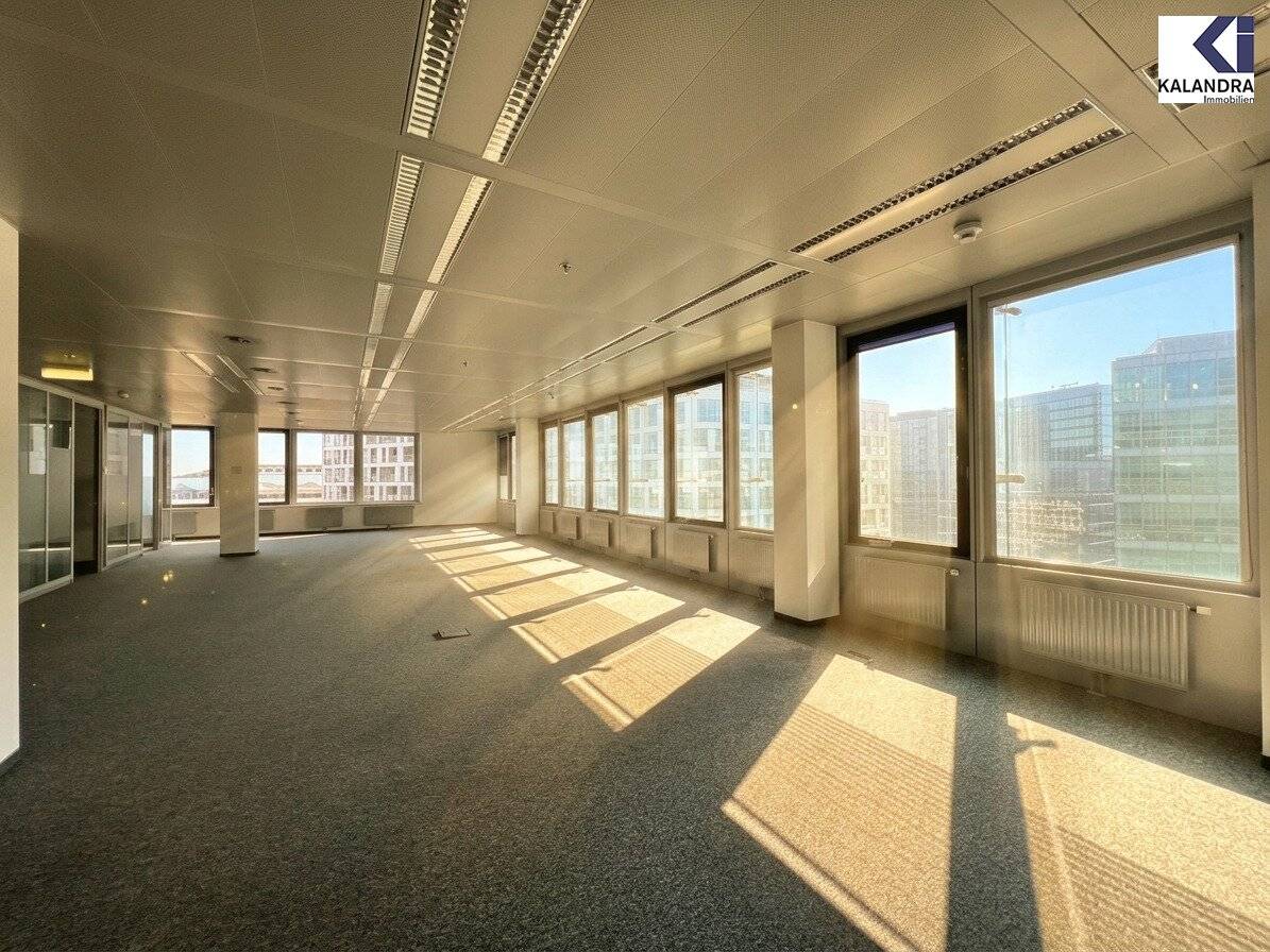 360 TOUR // OFFICE SPACE in the ARES TOWER