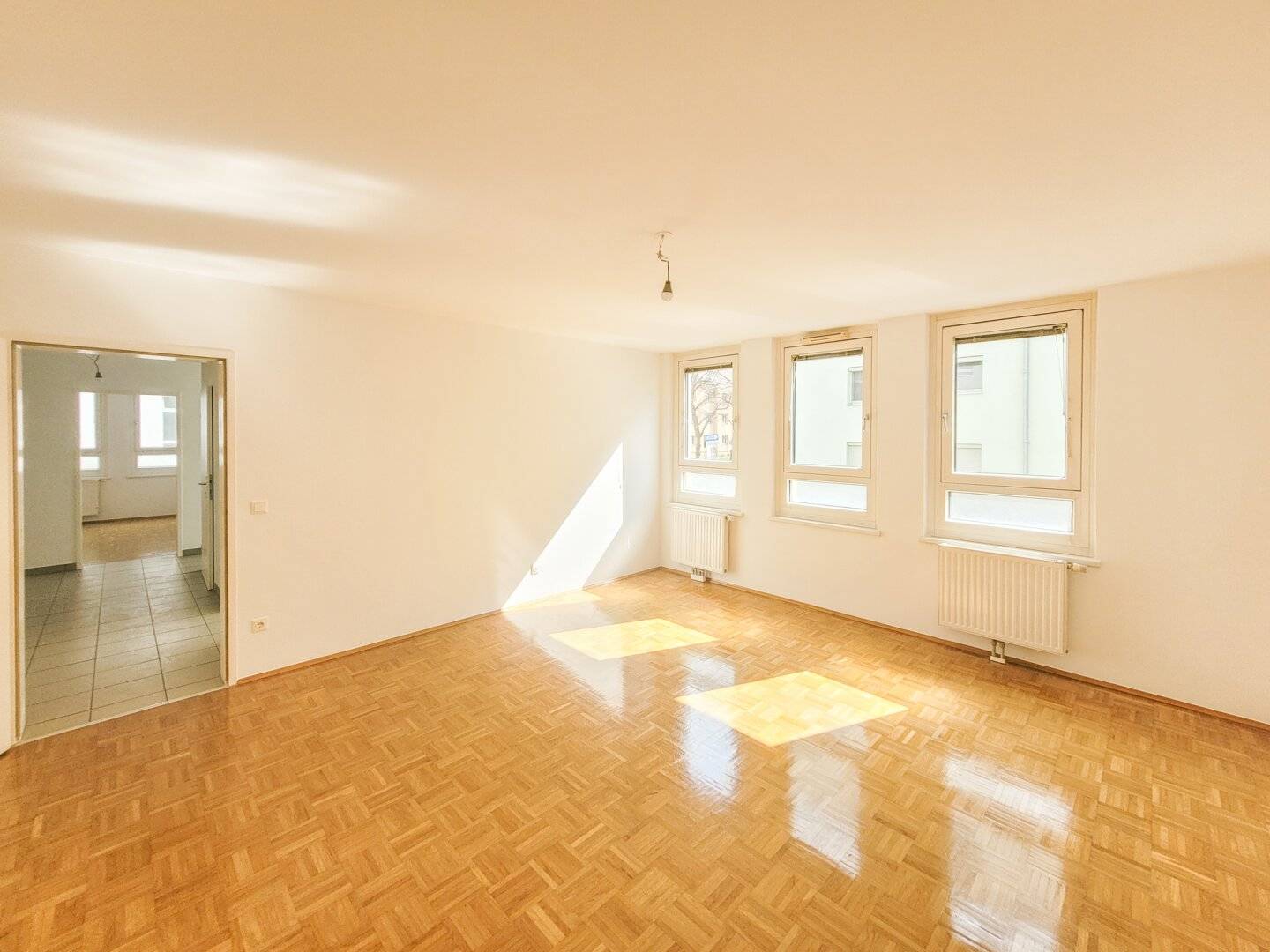 Commission free from the owner! 3 room apartment near Hanusch-Krankenhaus
