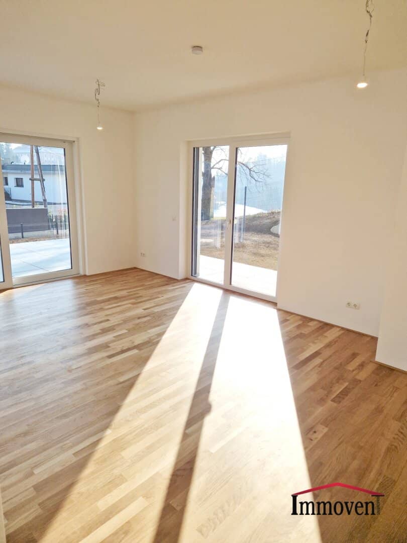 Erstbezug und Ruhelage in Mariatrost: moderne 3-Zimmerwohnung mit Terrasse, mit Garten und 2 Tiefgaragenplätze