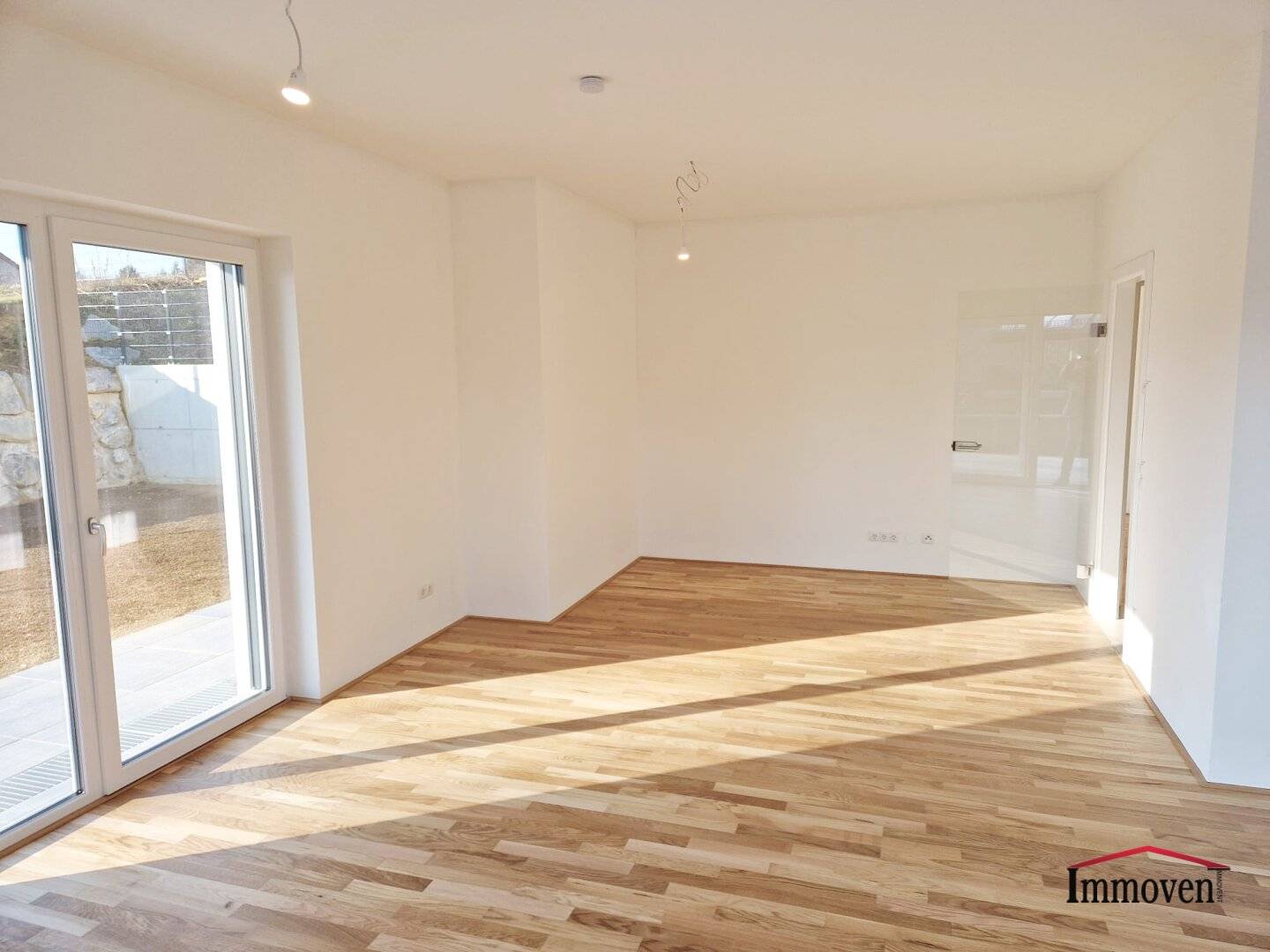 Erstbezug und Ruhelage in Mariatrost: moderne 3-Zimmerwohnung mit Terrasse, mit Garten und 2 Tiefgaragenplätze