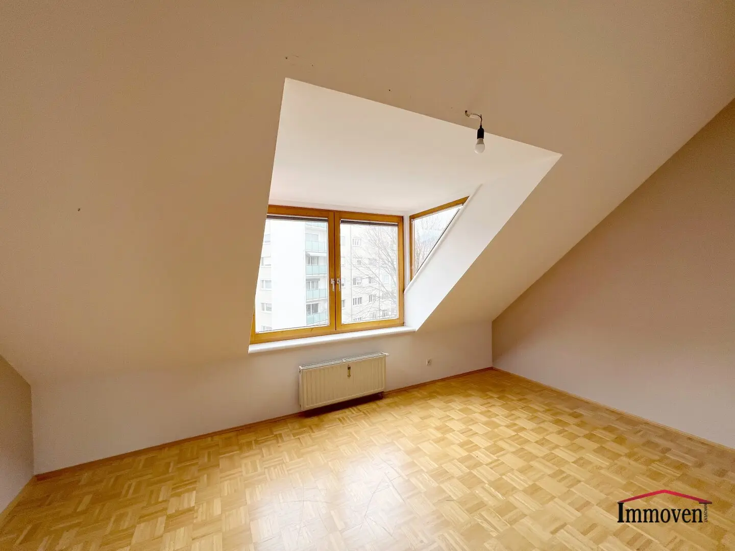 KAUFOBJEKT - Very nice, quietly located 3 room apartment (maisonette) with air conditioning in Geidorf!