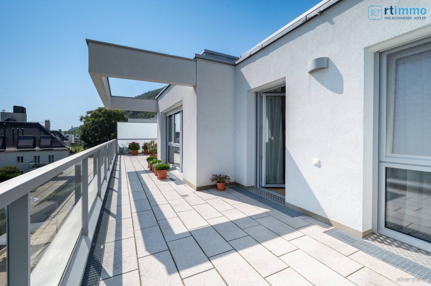 DONAUBLICK: EXKLUSIVER TERRASSENTRAUM MIT OST-WEST-AUSRICHTUNG IN DER KUCHELAU