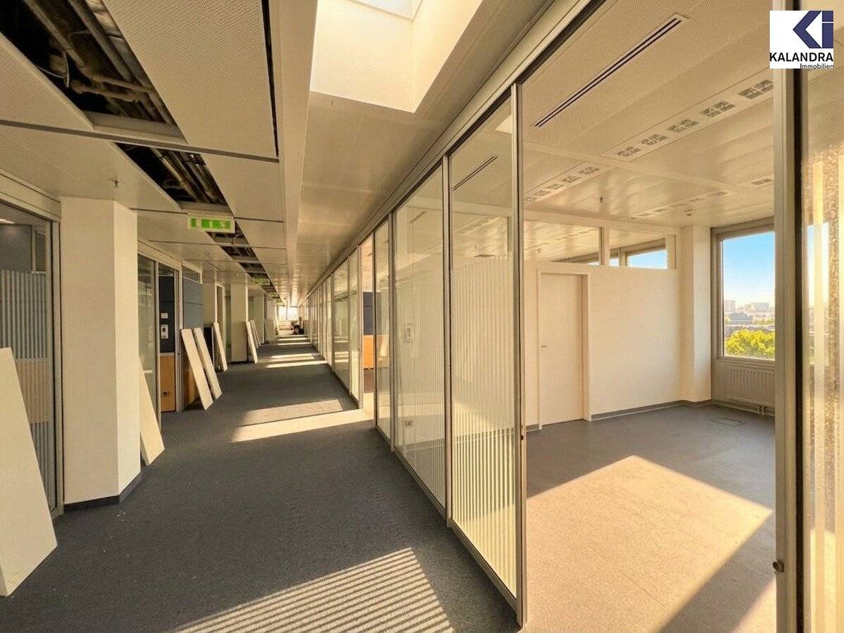 360 TOUR // OFFICE SPACE in the ARES TOWER