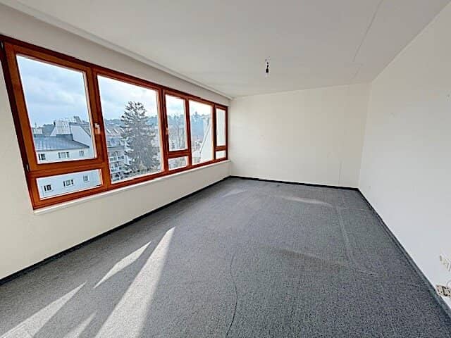 New price, no commission from the owner, quiet 2-room attic apartment in Saileräckergasse? No trailing punctuation? No, we must avoid trailing punctuation; we'll provide clean: "New price, no commission from the owner, quiet 2-room attic apartment in Saileräckergasse"