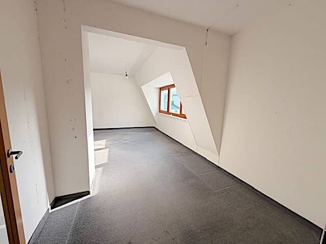 New price, no commission from the owner, quiet 2-room attic apartment in Saileräckergasse? No trailing punctuation? No, we must avoid trailing punctuation; we'll provide clean: "New price, no commission from the owner, quiet 2-room attic apartment in Saileräckergasse"