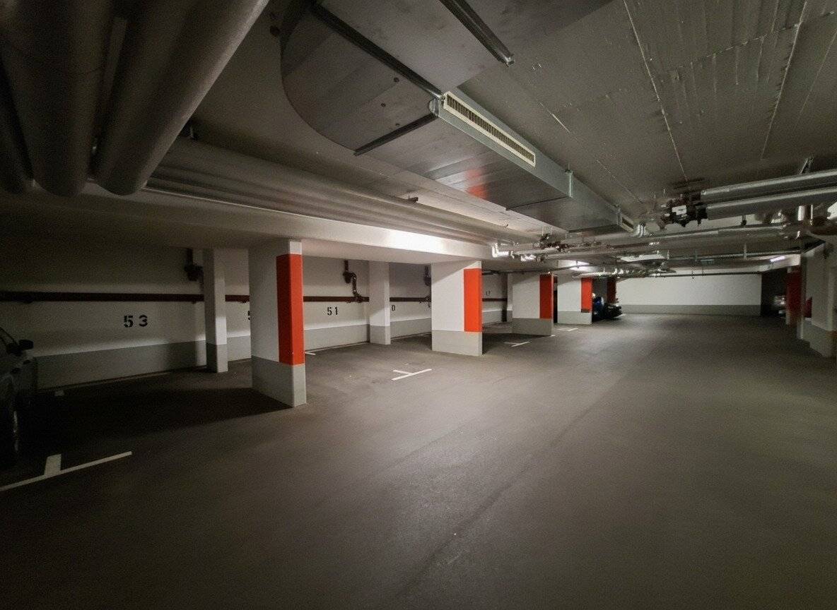 PROVISIONSFREI VOM EIGENTÜMER! TIEFGARAGENPLATZ NÄHE U3 SIMMERING!