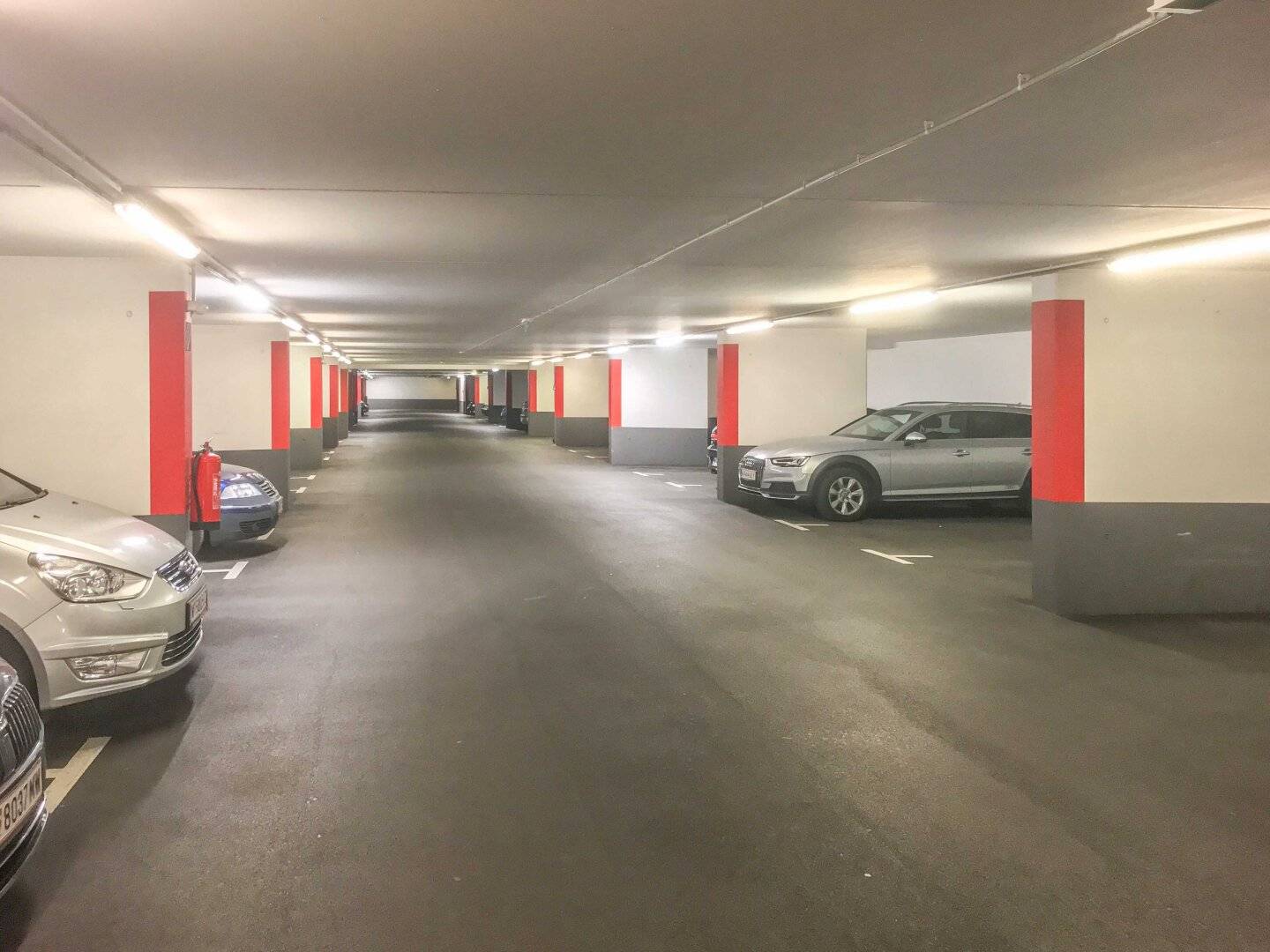PROVISIONSFREI VOM EIGENTÜMER! MONTE LAA! TIEFGARAGENPLATZ!