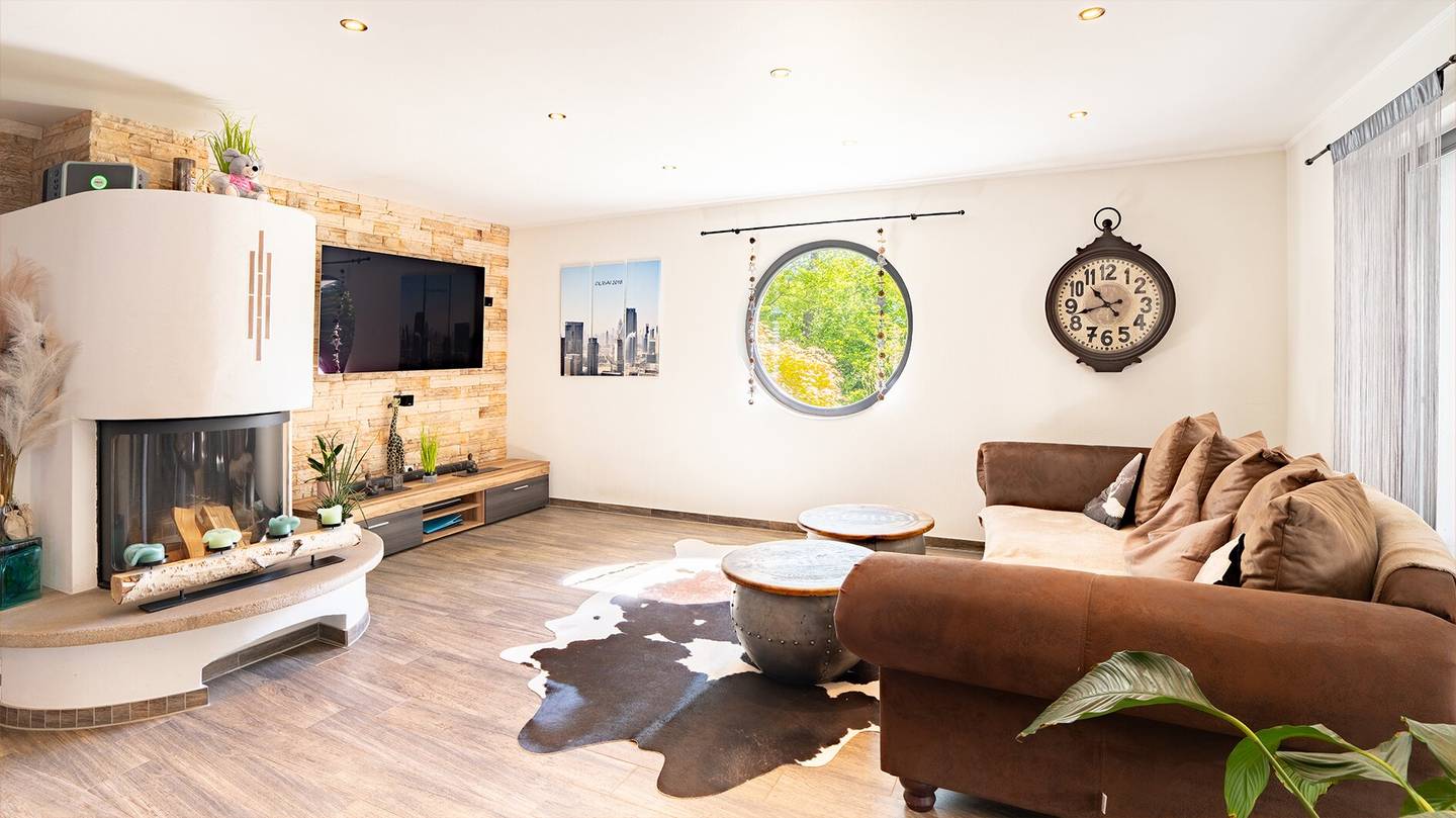 Meiningen | Stilvoller Bungalow mit Holzpool in ruhiger Lage