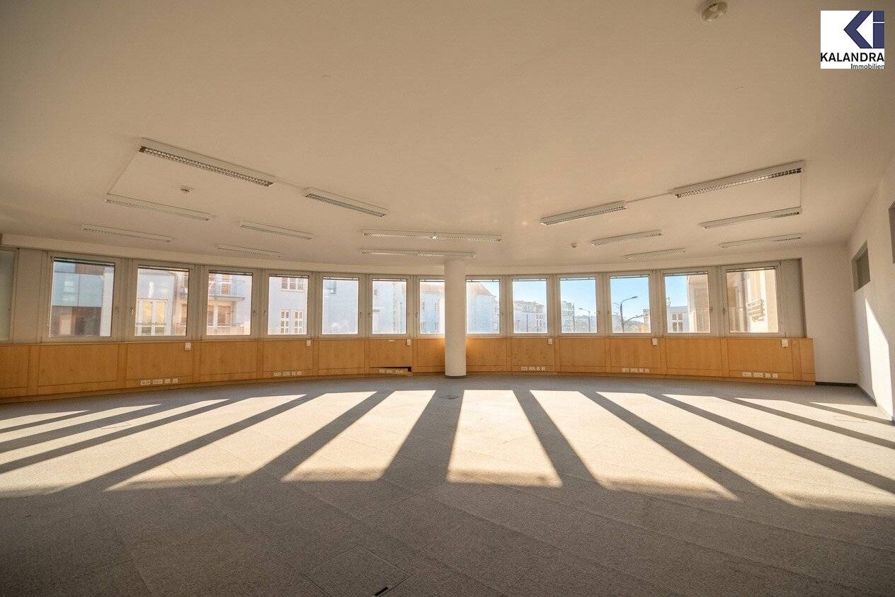 MODERNE BÜROFLÄCHEN