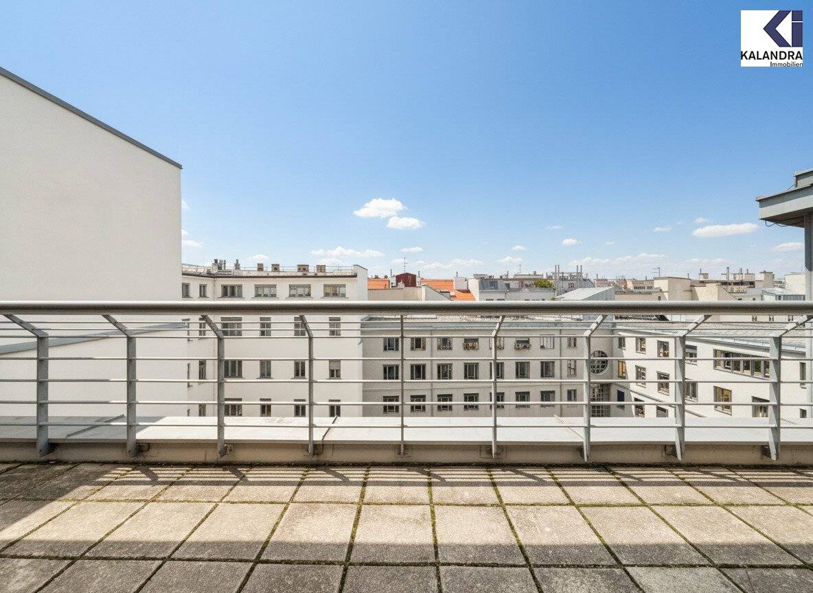 360 TOUR // OFFICE SPACE IN THE FABIANIHAUS
