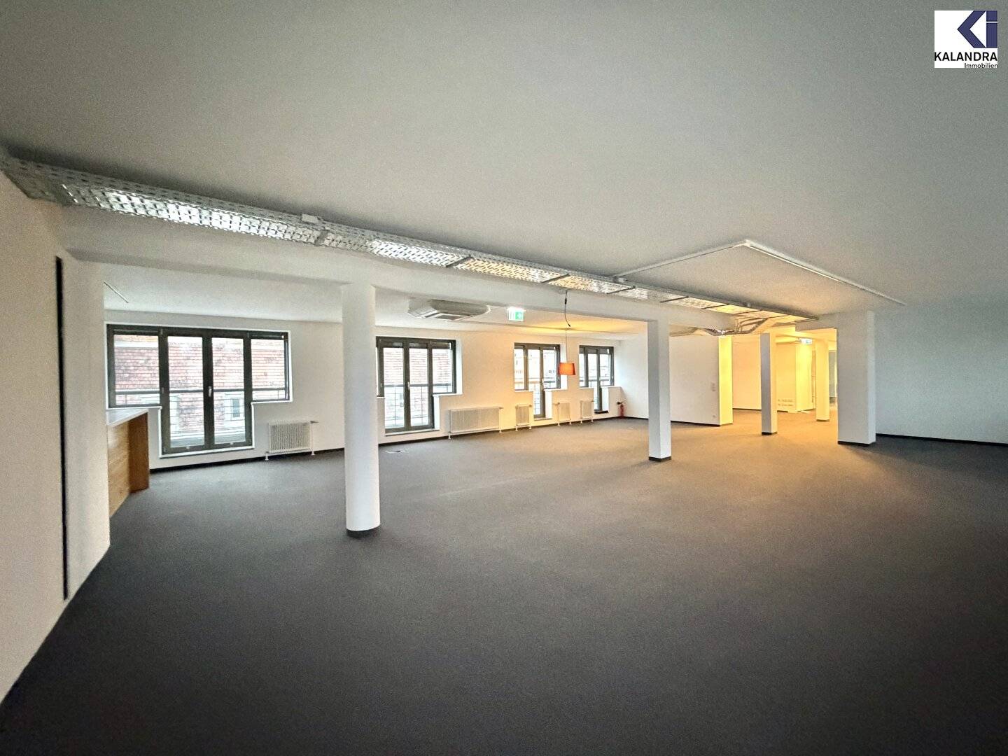 360 TOUR // OFFICE SPACE IN THE FABIANIHAUS