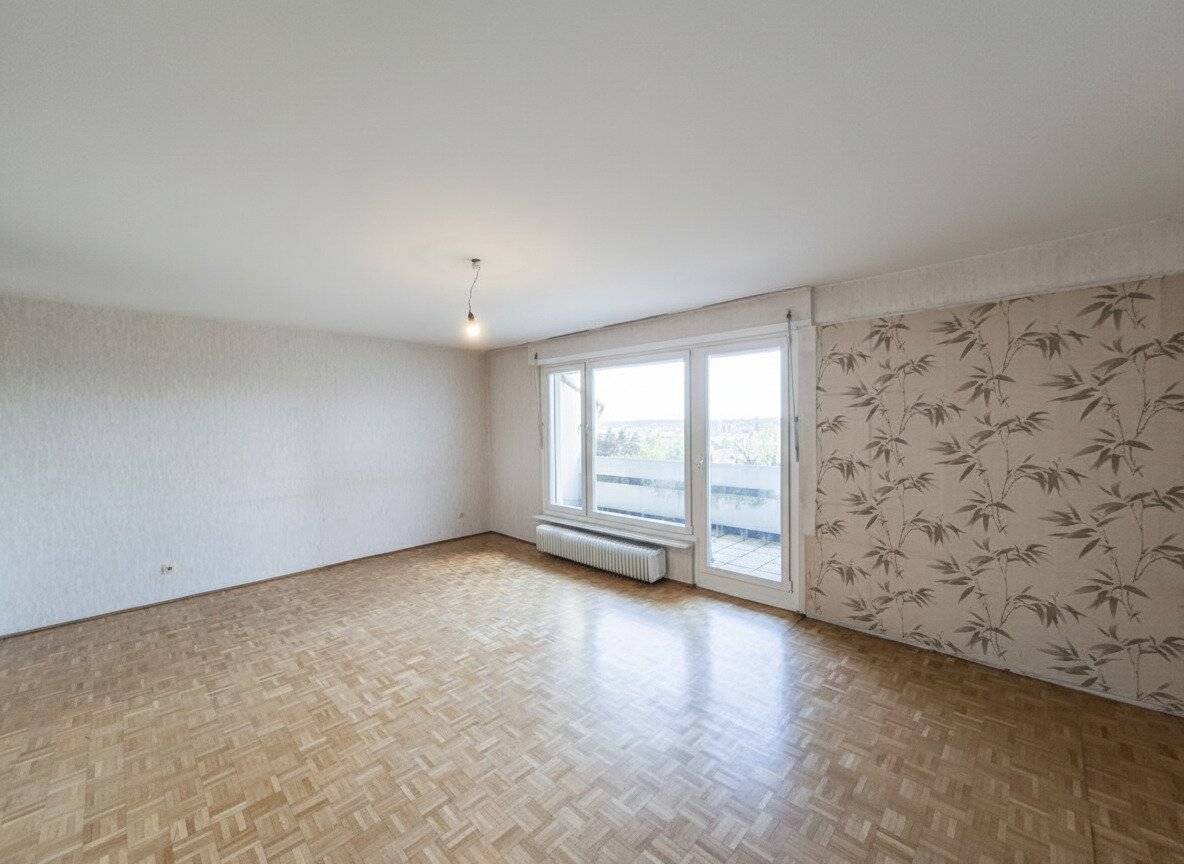 New price! Commission-free from the owner! South loggia! Distant view three room apartment with terrace near Steinhofgründe