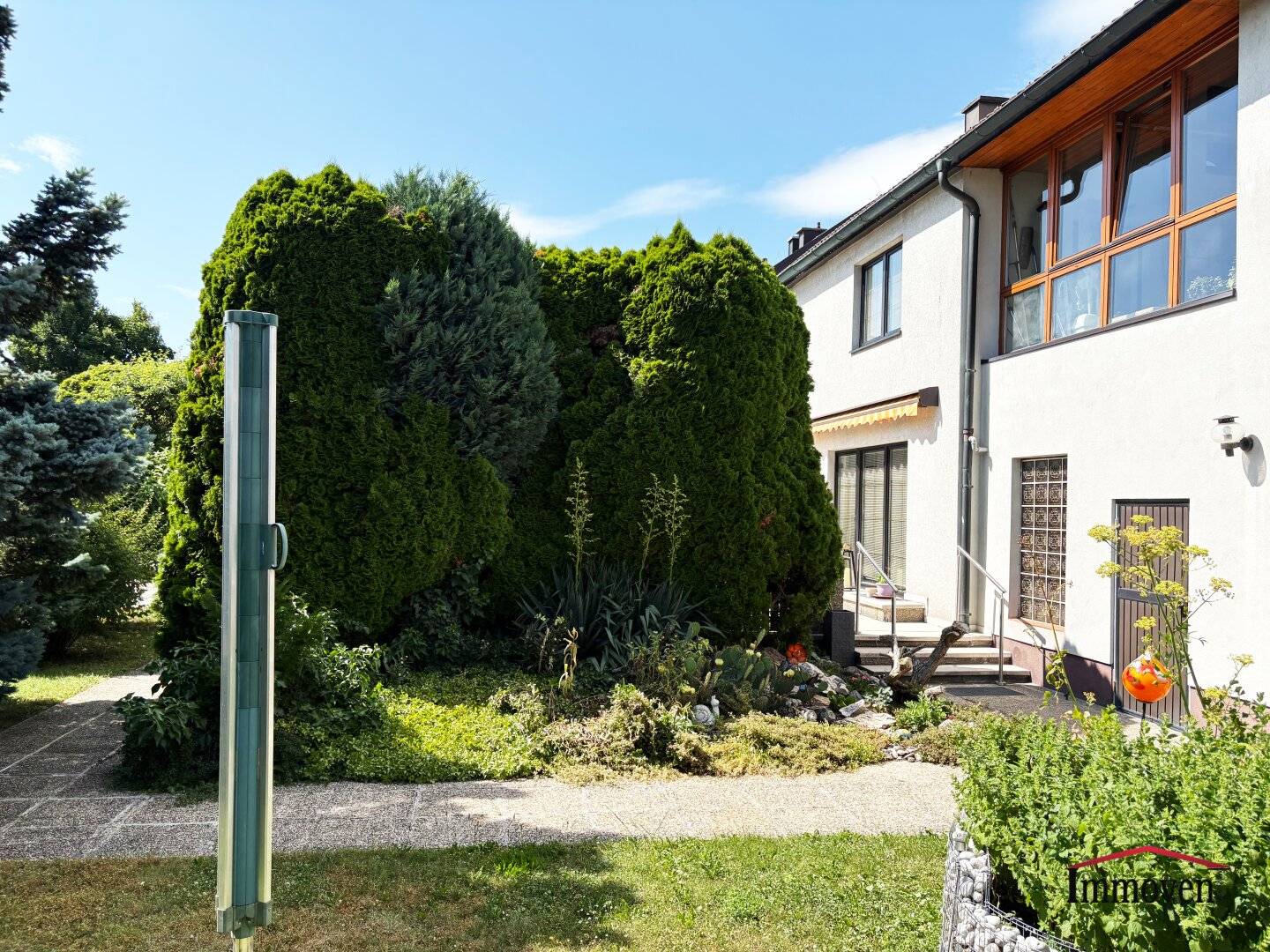 Gorgeous winter garden and large single-family house fully furnished in a sought-after location in Wagram (St. Pölten)
