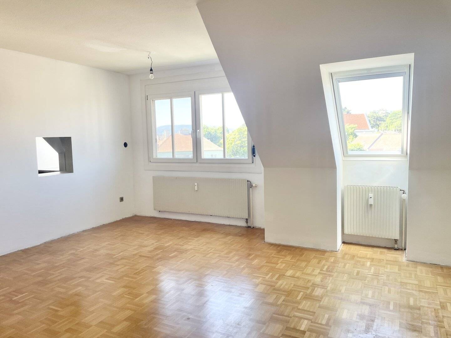 Commission-free from the owner! Great 3 room apartment in the attic in Atzgersdorf