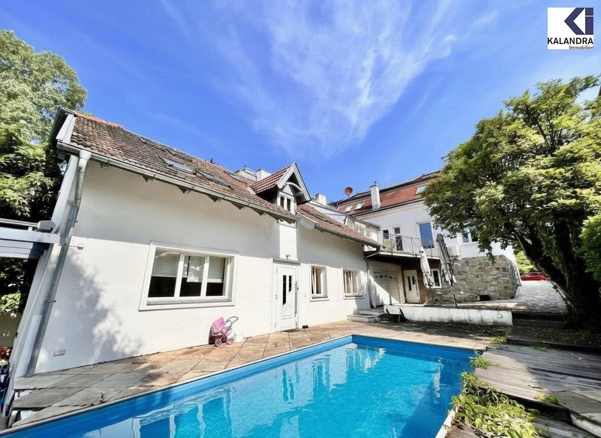 360° TOUR // REPRÄSENTATIVES EINFAMILIENHAUS mit POOL & sonnigem GARTEN