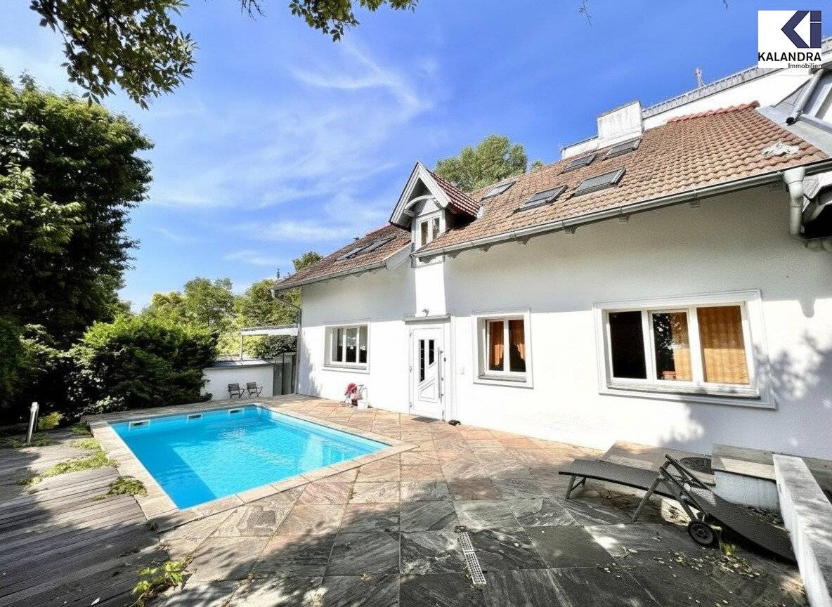 360° TOUR // REPRÄSENTATIVES EINFAMILIENHAUS mit POOL & sonnigem GARTEN