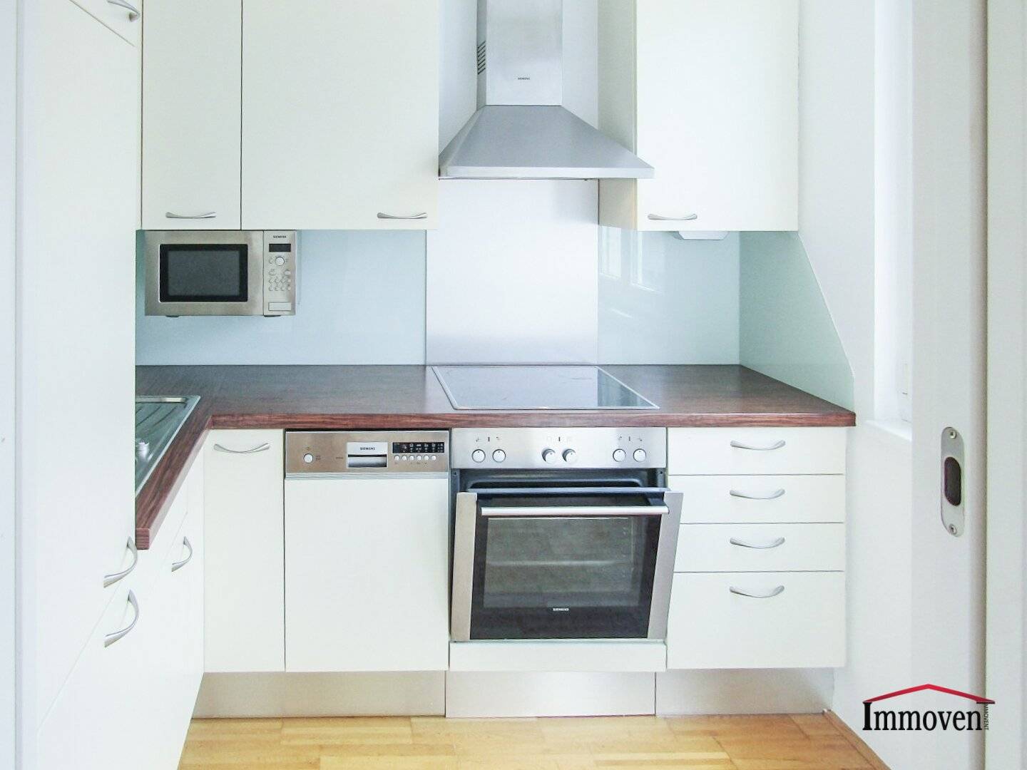 Excellent location and an optimal layout, ideal for singles or couples