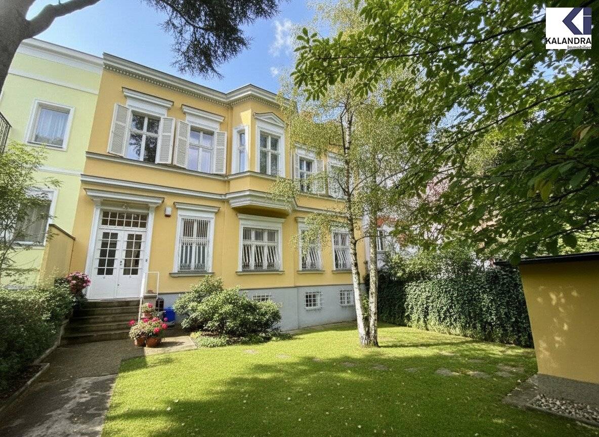 360° TOUR // REPRESENTATIVE HISTORIC VILLA NEAR SCHLOßPARK