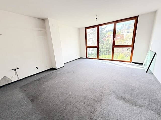New price! No commission from the owner! Quiet 2-room apartment in the Saileräckergasse!","de":"NEUER PREIS! PROVISIONSFREI VOM EIGENTÜMER! RUHIGE 2-ZIMMER WOHNUNG IN DER SAILERÄCKERGASSE!"},