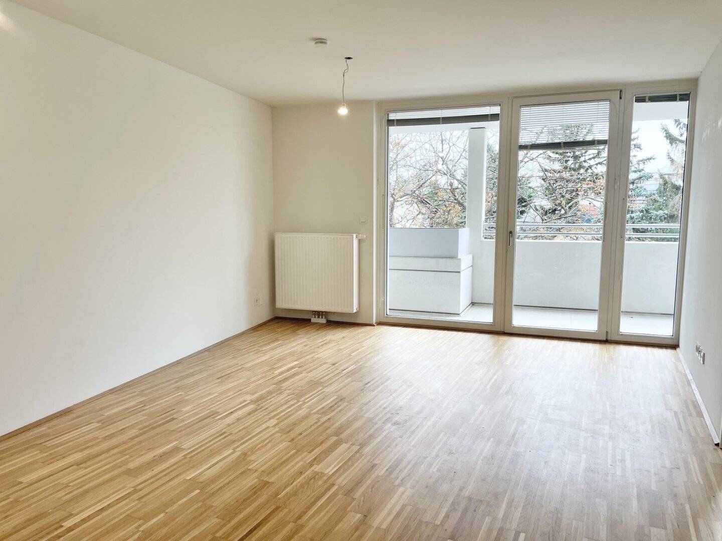 Commission-free from the owner! 2-room apartment with a loggia and good connectivity!