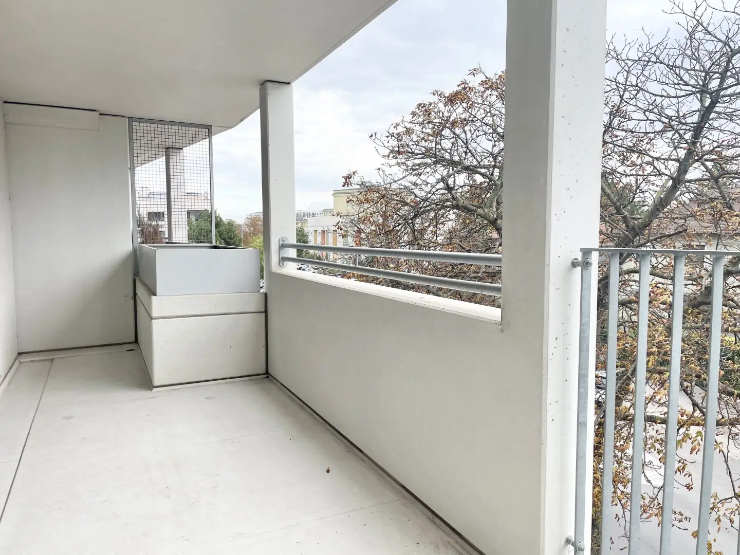 - 5% BLITZAKTION! PROVISIONSFREI VOM EIGENTÜMER! 2-ZIMMER-WOHNUNG MIT LOGGIA UND GUTER ANBINDUNG!