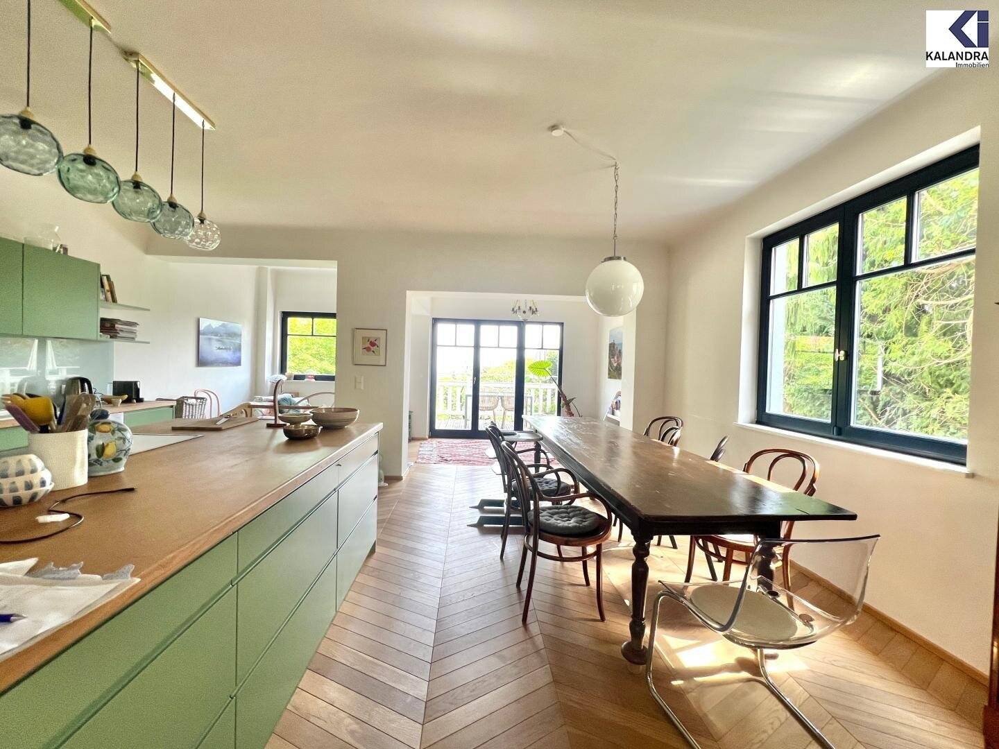 360 TOUR // GENERALSANIERTES EINFAMILIENHAUS IN DORNBACH MIT UNVERBAUBAREM WIEN- BLICK