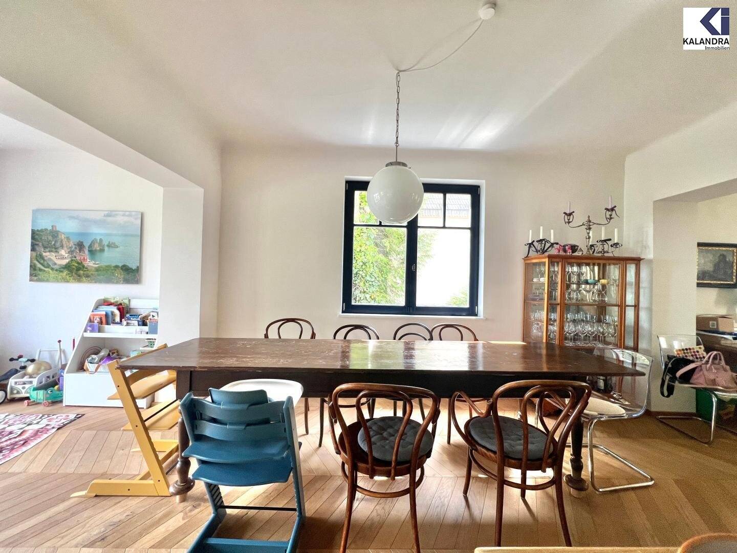360 TOUR // GENERALSANIERTES EINFAMILIENHAUS IN DORNBACH MIT UNVERBAUBAREM WIEN- BLICK