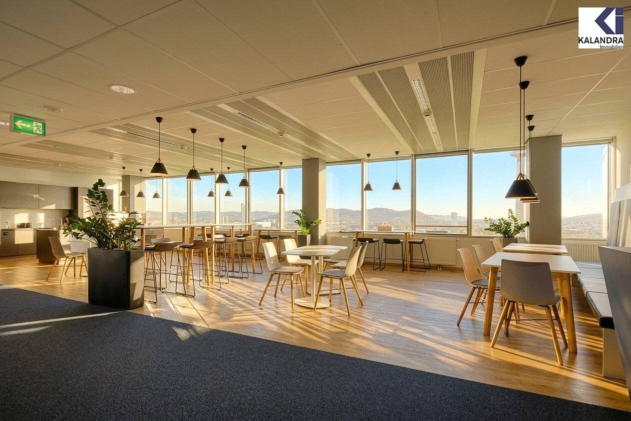 Open-plan office in Saturn Tower