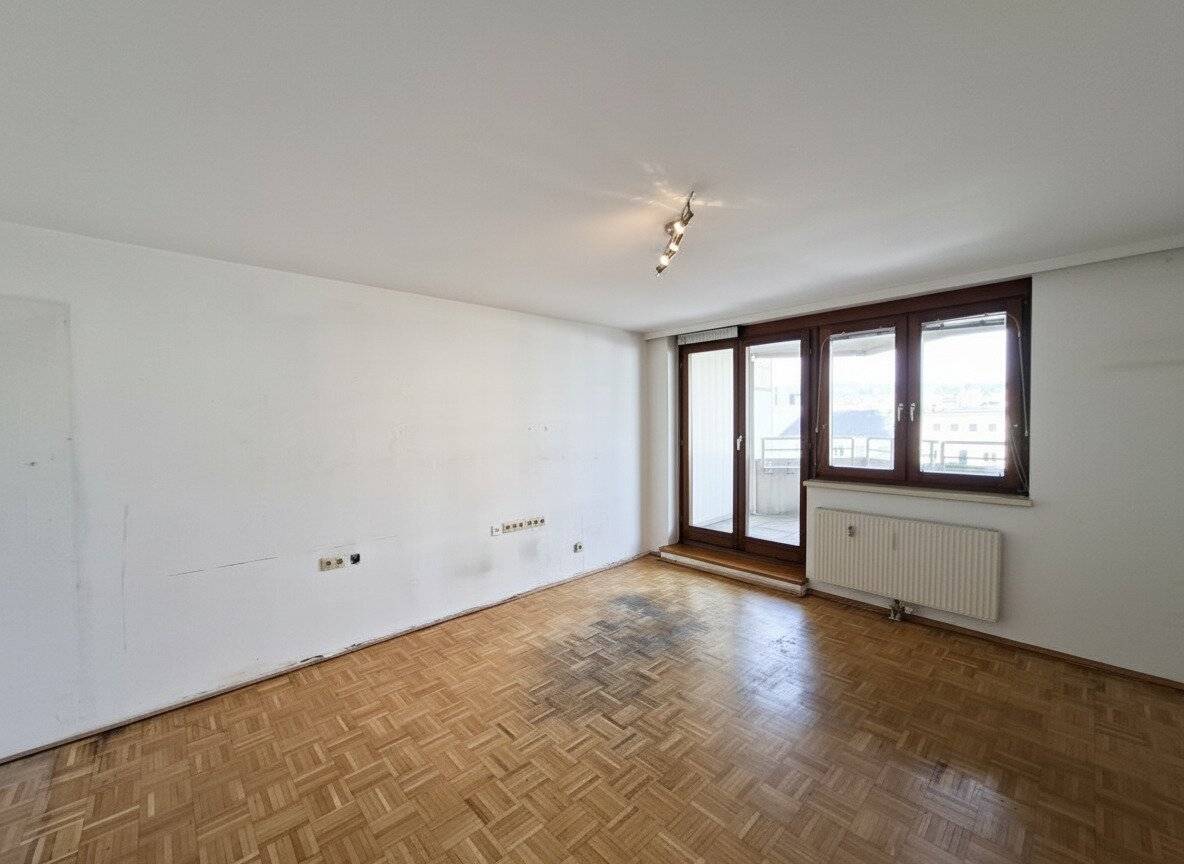 Commission-free from the owner! Starter apartment! 1 room apartment with loggia near U4