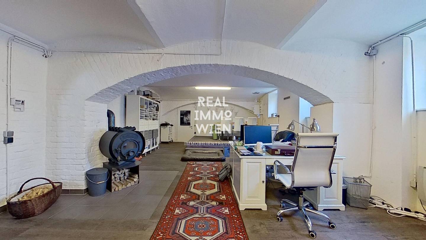 Attractive basement commercial space in the 3rd district versatile use near Landstraße Wien Mitte that is faithful to the German title in wording and place names sicher.