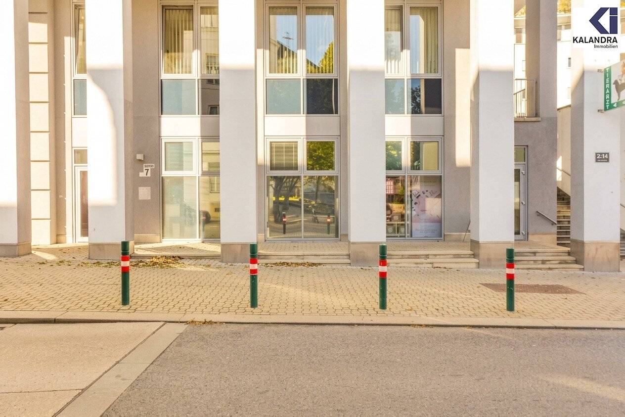Practice / Clinic / New Office Building in Erdberg