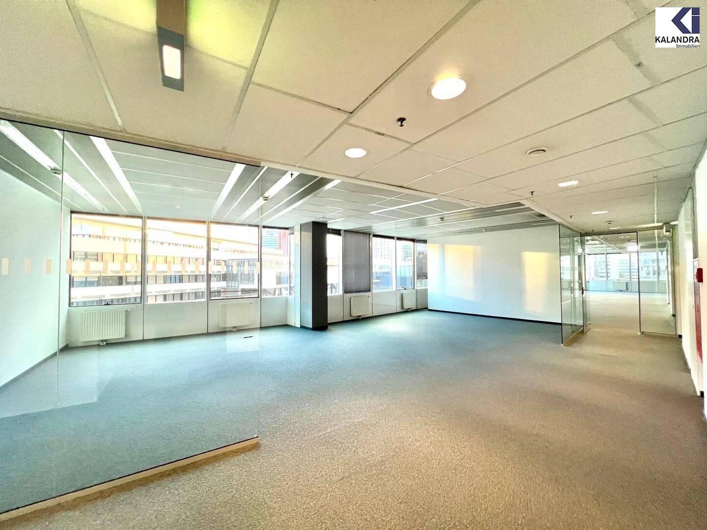 360 TOUR //Open-plan Office in the Saturn Tower