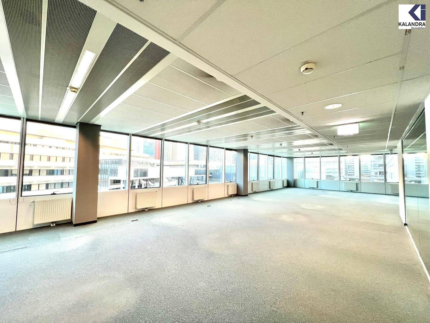 360 TOUR //Open-plan Office in the Saturn Tower