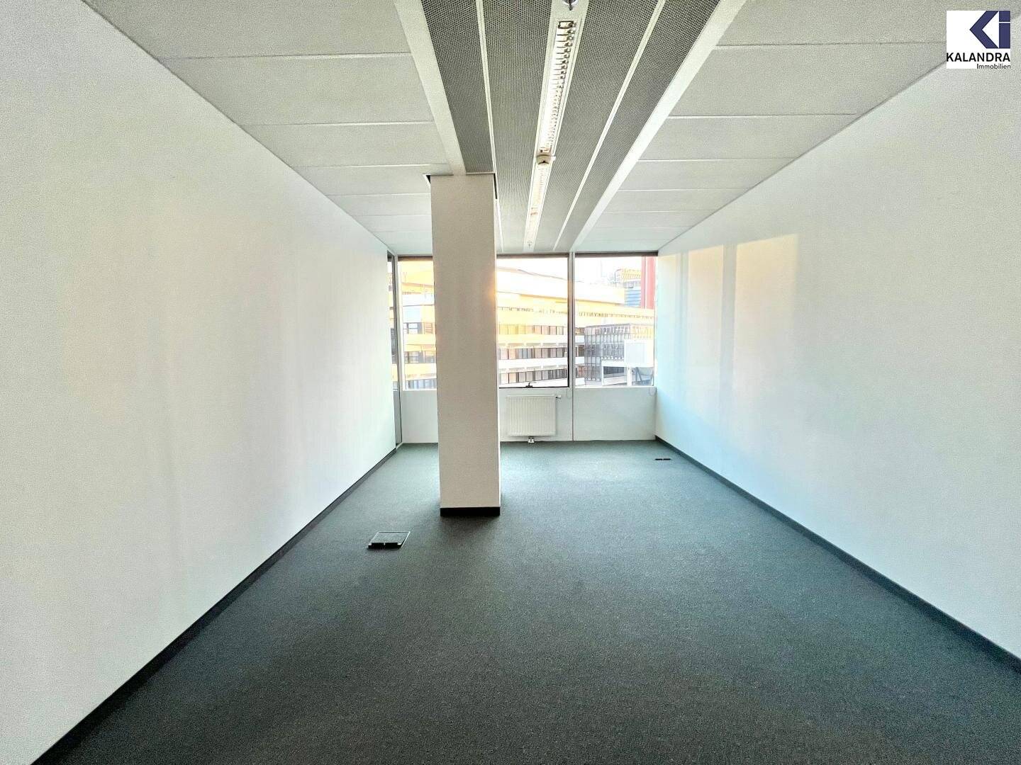 360 TOUR //Open-plan Office in the Saturn Tower