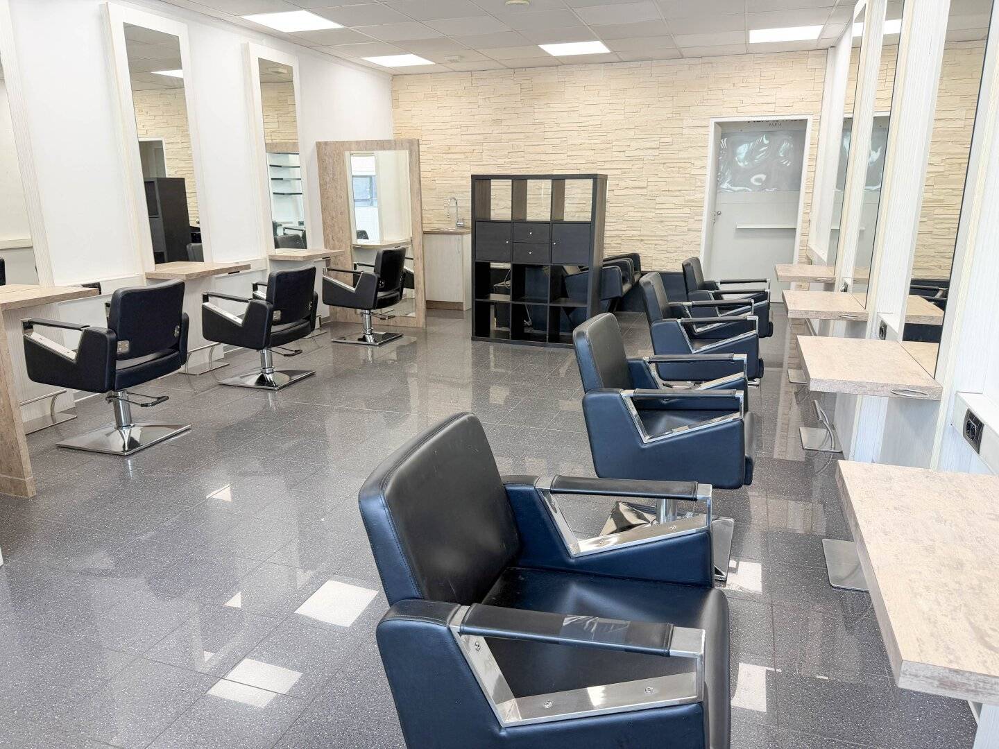 Fully equipped hair salon in central location in Spittal an der Drau
