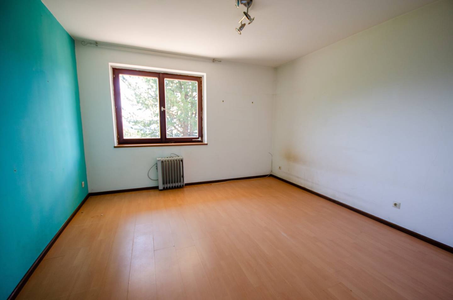 CHARMANTES WOHNHAUS MIT UNVERBAUBAREM PANORAMABLICK - EIN PLATZ VOLLER MÖGLICHKEITEN!