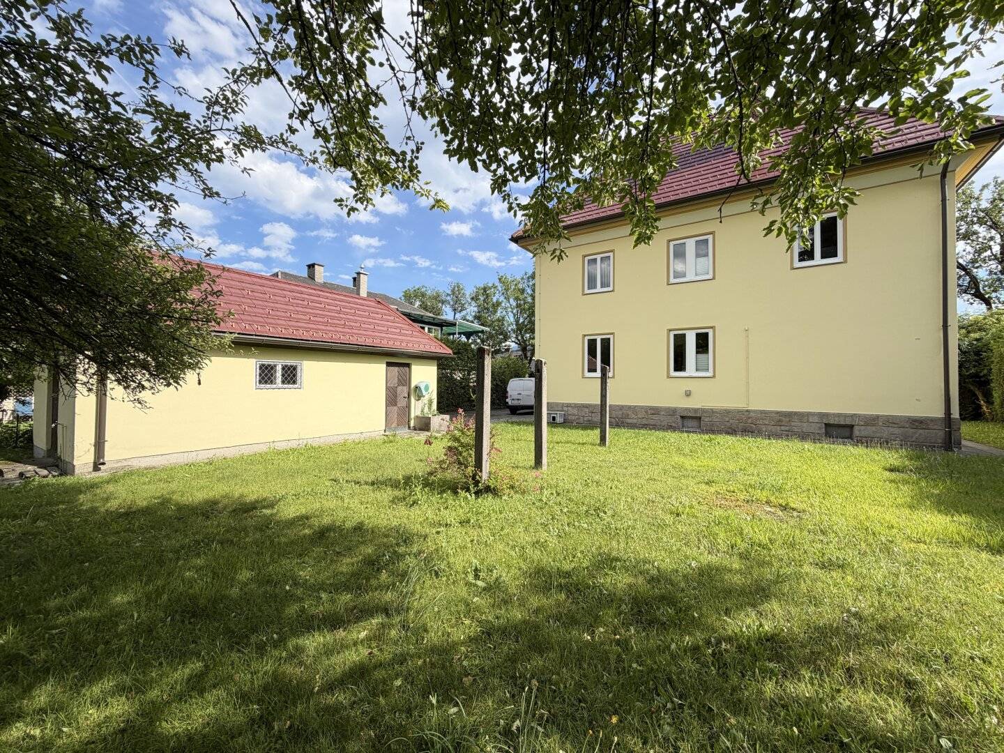 Charming city villa with generous garden in Villach-Lind