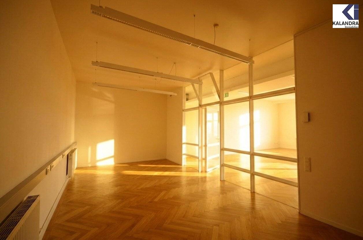 Ground floor office near Naschmarkt