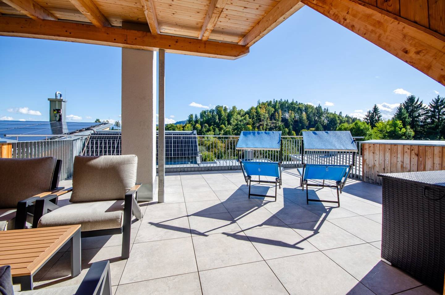 A retreat above the Wörthersee! Exclusive living with wide view and lasting value