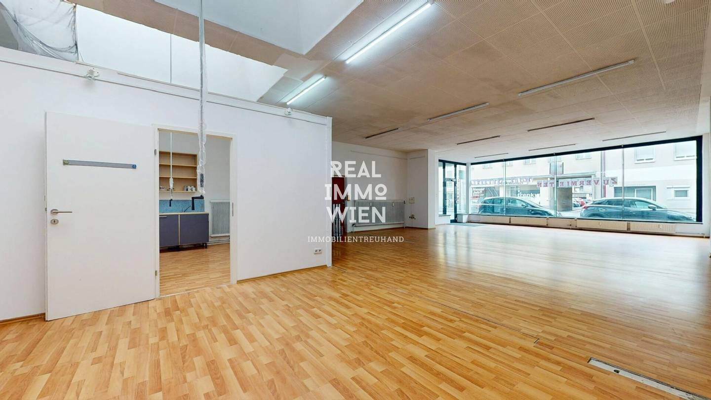 Attractive commercial space in Wiener Neustadt, versatile, flexible and well maintained