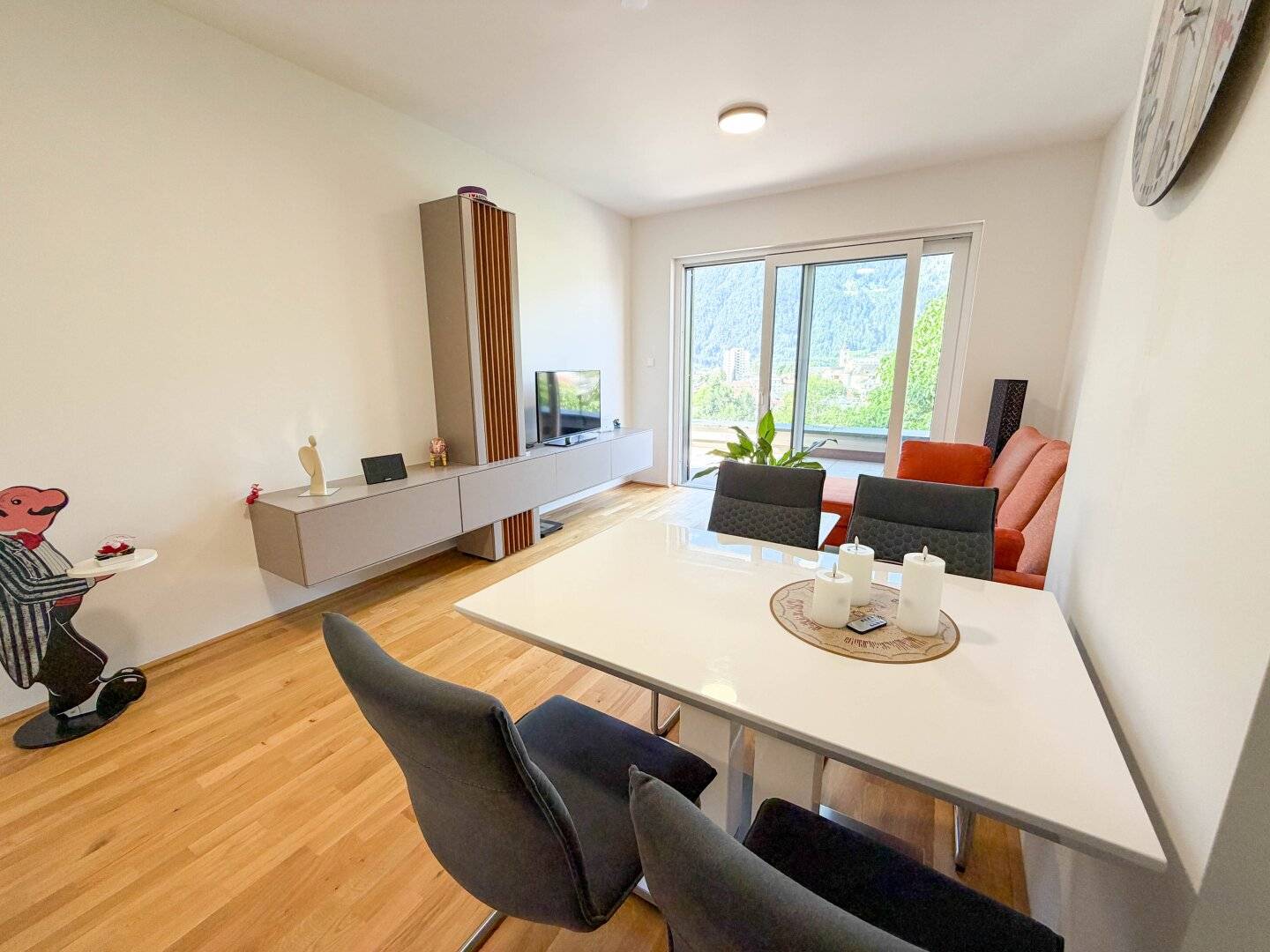 Terrace Garden Apartment on the Top Floor with Views of the City of Spittal and of the Surrounding Mountain World