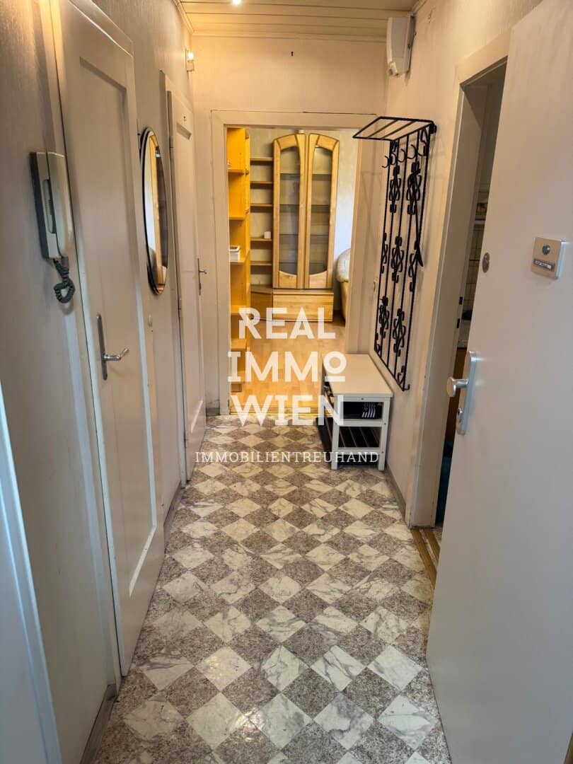 2-room apartment with loggia in 1130 Vienna