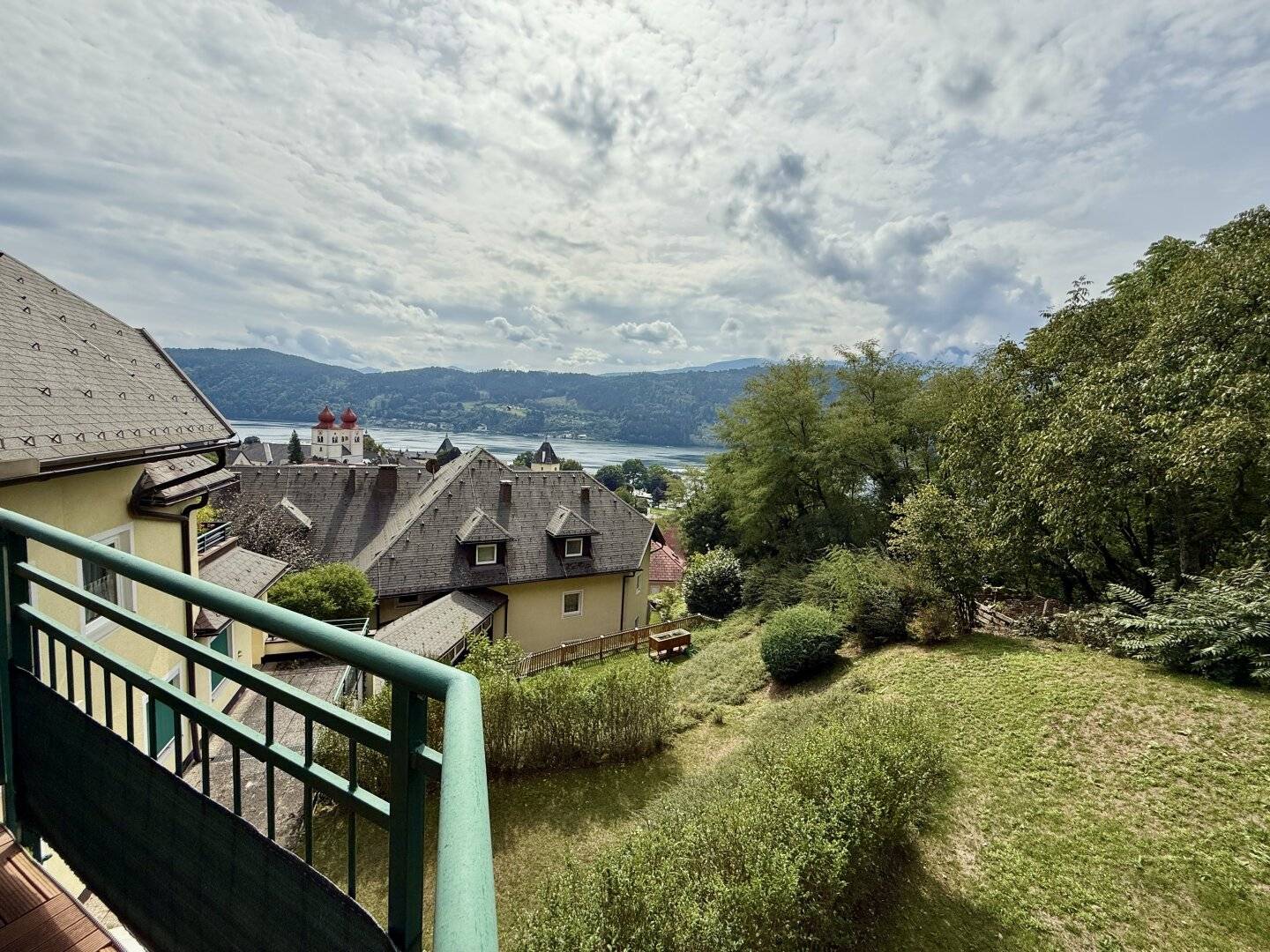 TRAUMHAFTE AUSSICHT AUF DEN SEE UND DIE BERGE! IHR NEUER WOHNTRAUM IN SENSATIONELLER LAGE VON MILLSTATT AM SEE WARTET AUF SIE!