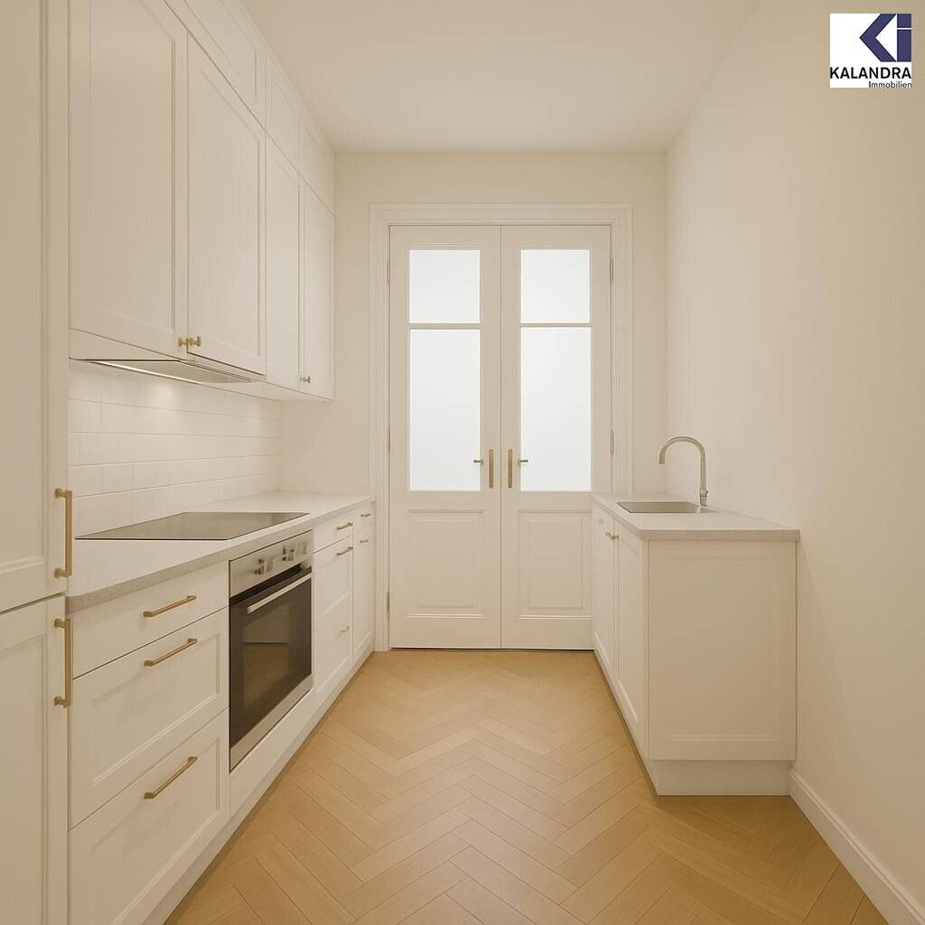 360° TOUR // Unrenovated old building apartment