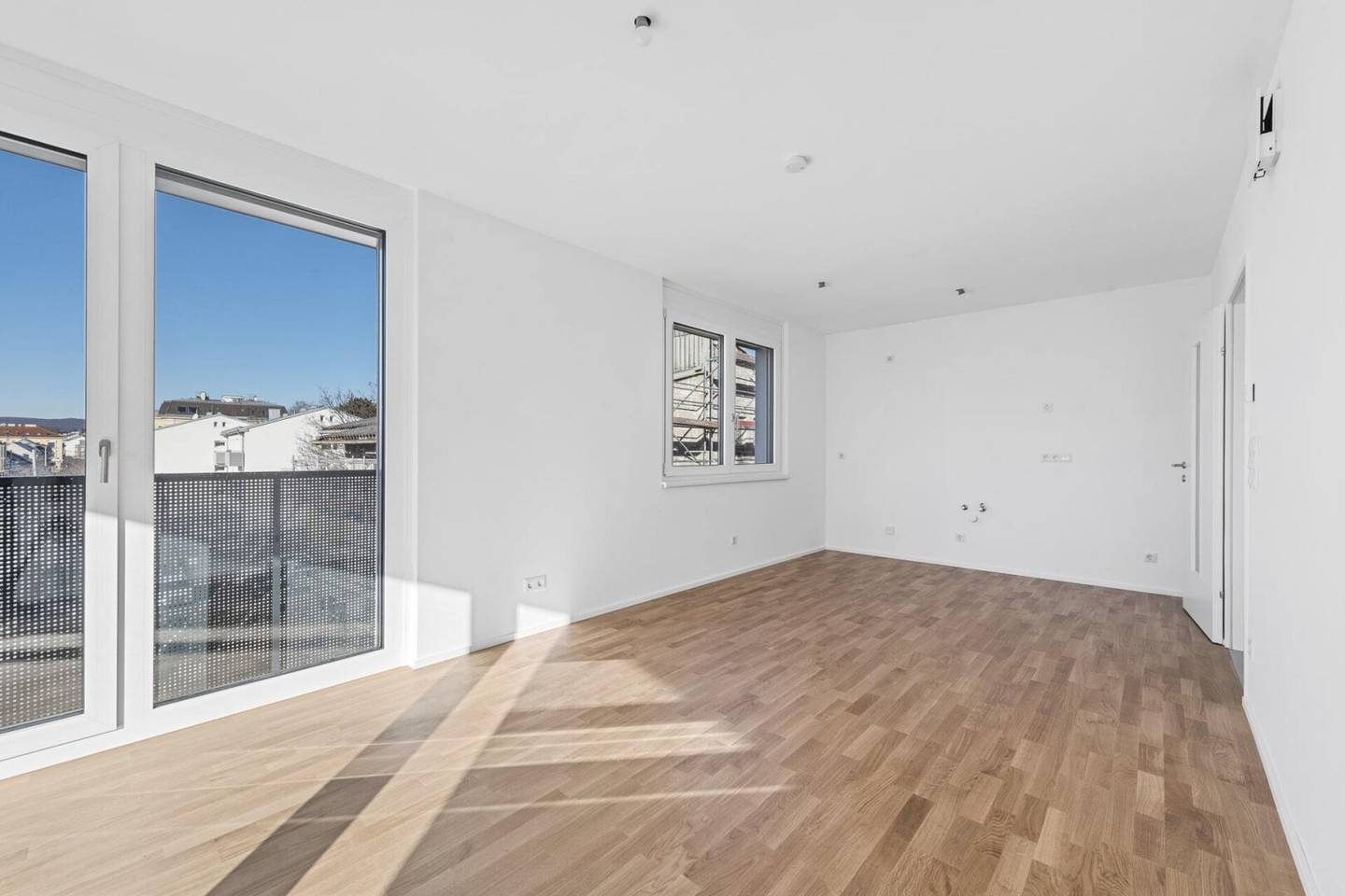 Very bright 3 room apartment with loggia in the 14th district Top 20 Morgen